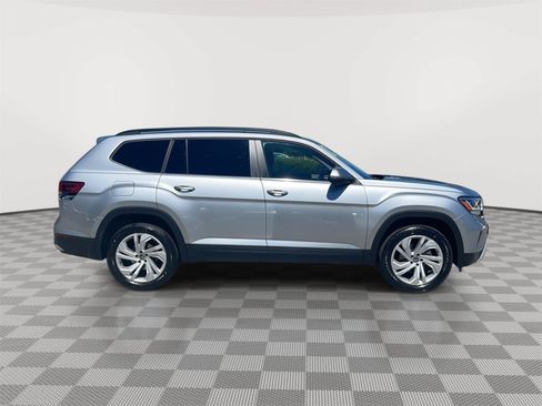 Used 2023 Volkswagen Atlas SE AWD/4WD image 4