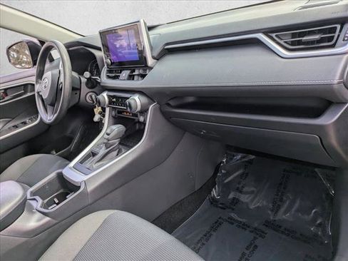 Certified 2025 Toyota RAV4 LE image 21