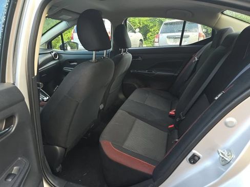 Used 2024 Nissan Versa SR FWD image 12