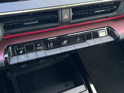 New 2026 Toyota Prius Plug-In Hybrid image 17