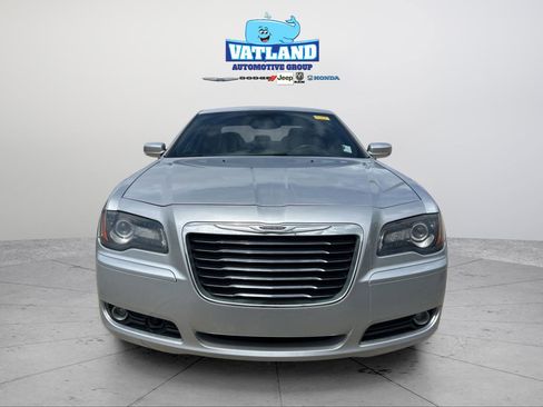 Used 2012 Chrysler 300 S w/ Luxury Group image 8