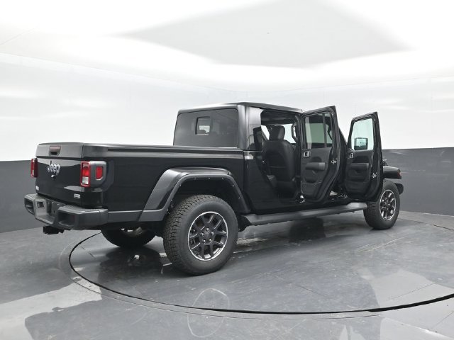 Used 2022 Jeep Gladiator Overland w/ Popular Equipment Package AWD/4WD image 26