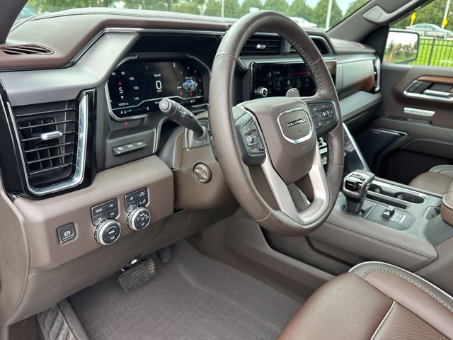 Used 2023 GMC Sierra 1500 Denali w/ Technology Package AWD/4WD image 23