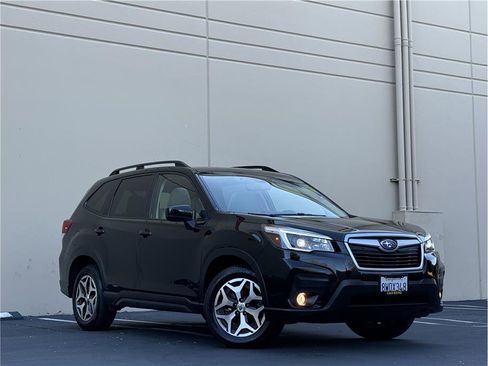 Used 2021 Subaru Forester Premium w/ Popular Package #1 image 1