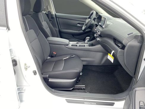 New 2025 Nissan Sentra SV image 25