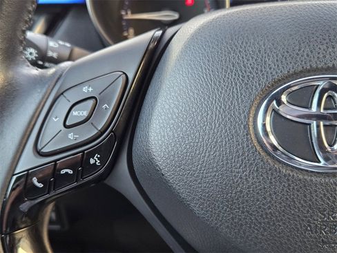 Used 2021 Toyota C-HR XLE image 20
