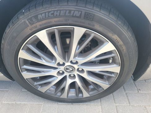 Used 2021 Lexus ES 350 w/ Premium Package FWD image 7