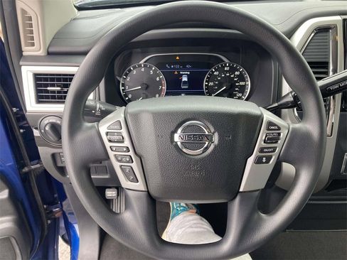 Used 2021 Nissan Titan SV image 25