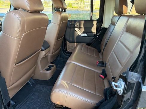 Used 2012 Jeep Wrangler Unlimited Sahara w/ Mopar Chrome Edition Group image 10