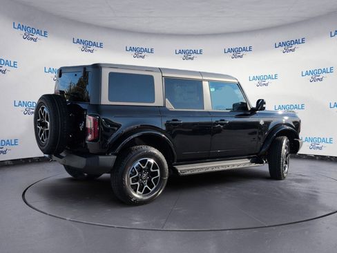 New 2025 Ford Bronco Outer Banks image 4