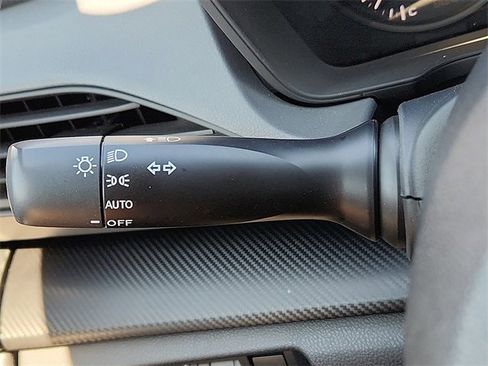 Used 2024 Subaru Crosstrek 2.0i image 22