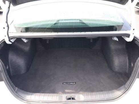 Used 2025 Nissan Altima 2.5 SV FWD image 24