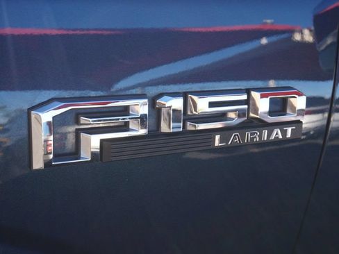 Used 2017 Ford F150 Lariat w/ Equipment Group 502A Luxury AWD/4WD image 12