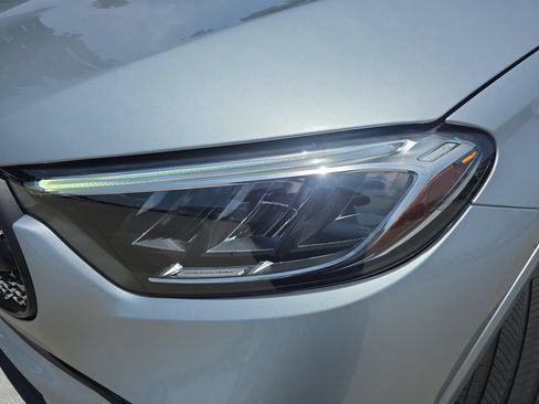 Used 2024 Mercedes-Benz GLC 300 4MATIC image 30