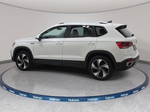 Used 2024 Volkswagen Taos SE AWD/4WD image 9