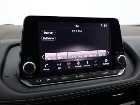 Used 2021 Nissan Rogue SV w/ Premium Package FWD image 22