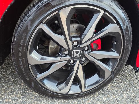 Used 2019 Honda Civic Sport image 18