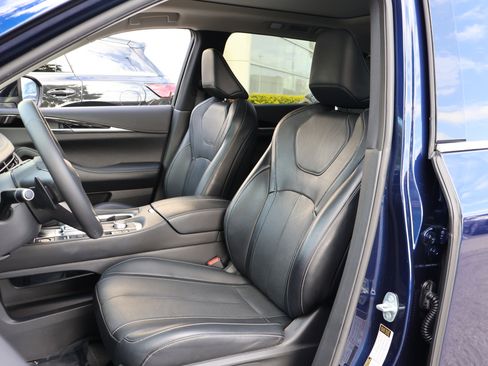 Certified 2023 INFINITI QX60 Pure image 2