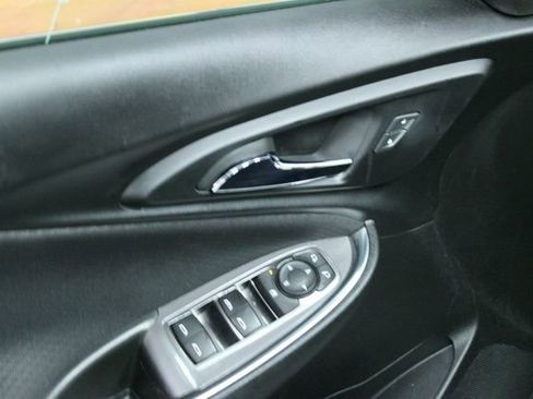 Used 2021 Chevrolet Malibu LT image 12