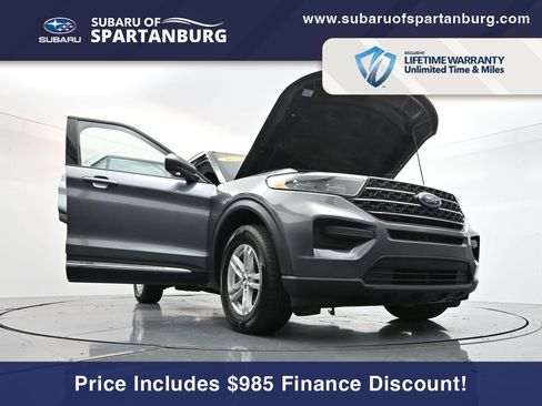 Used 2023 Ford Explorer XLT image 34