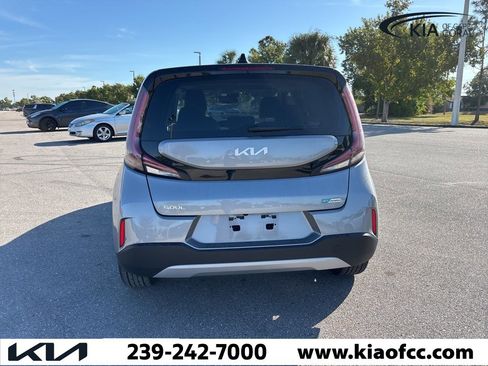 Certified 2023 Kia Soul EX image 5