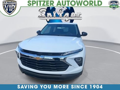 Used 2024 Chevrolet TrailBlazer LS w/ LS Convenience Package FWD image 3
