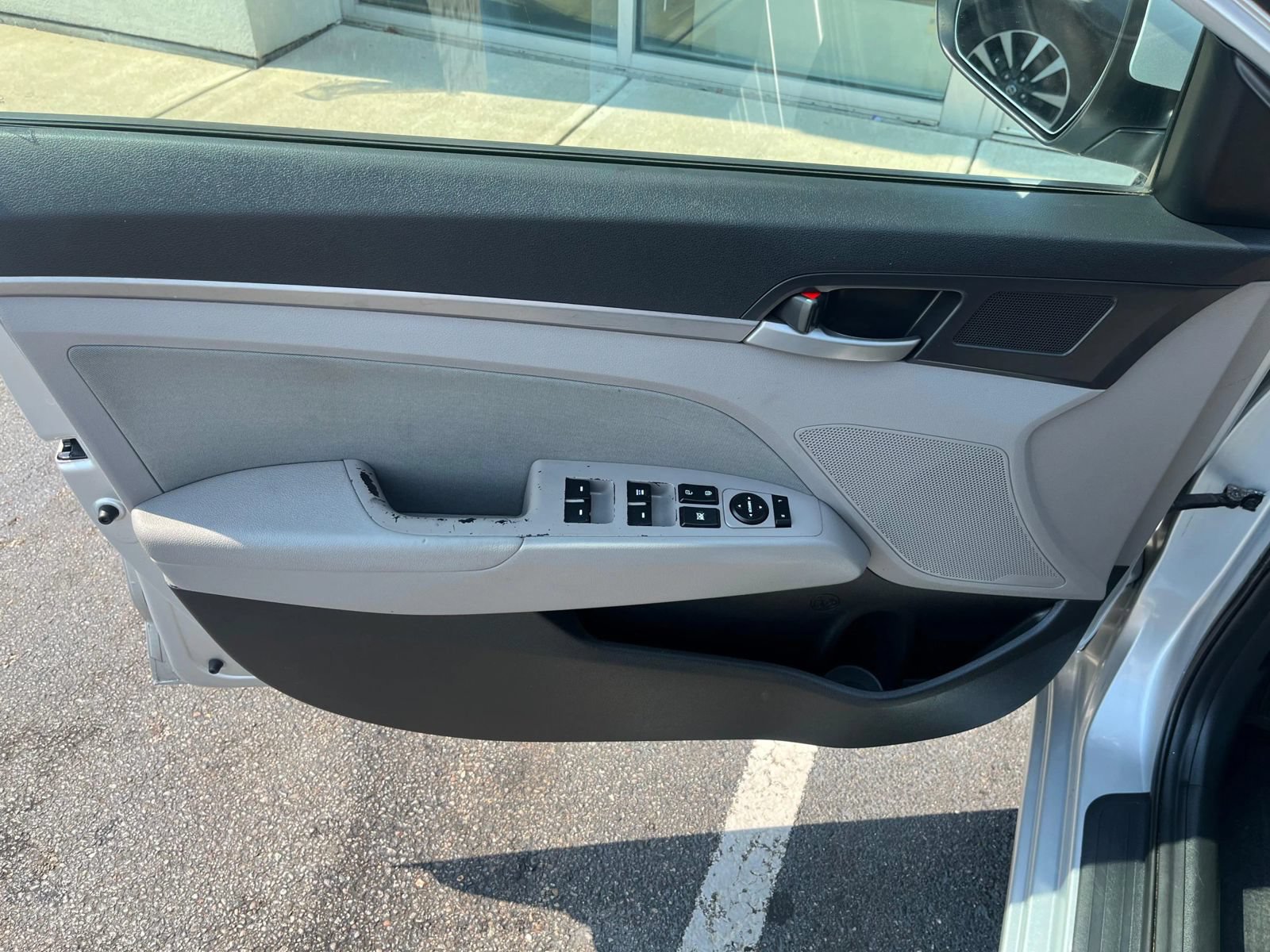 Used 2018 Hyundai Elantra SEL FWD image 41