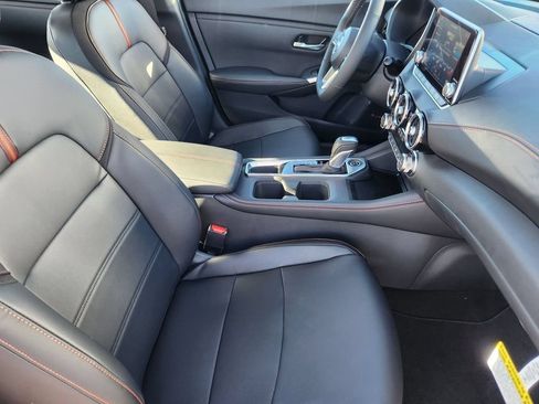 New 2025 Nissan Sentra SR w/ SR Premium Package FWD image 15