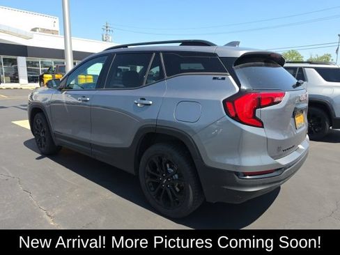 Certified 2021 GMC Terrain SLE w/ Driver Convenience Package AWD/4WD image 2