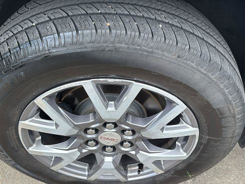 Certified 2020 GMC Acadia SLT FWD image 12