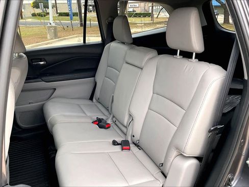 Used 2017 Honda Pilot EX-L image 18