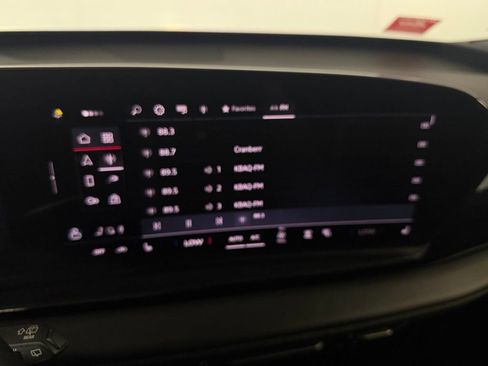 Used 2025 Audi Q6 e-tron Premium w/ Convenience Package AWD/4WD image 20