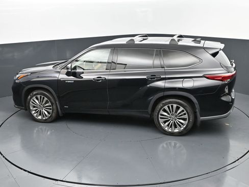 Used 2020 Toyota Highlander Platinum AWD/4WD image 29