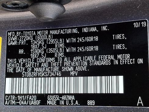 Used 2019 Toyota Highlander Plus AWD/4WD image 29