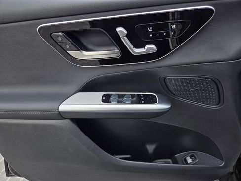 Certified 2025 Mercedes-Benz GLC 300 4MATIC image 23