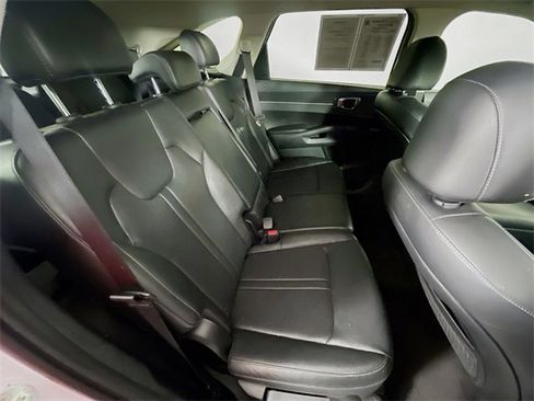 Used 2023 Kia Sorento S w/ Panoramic Sunroof Package image 29