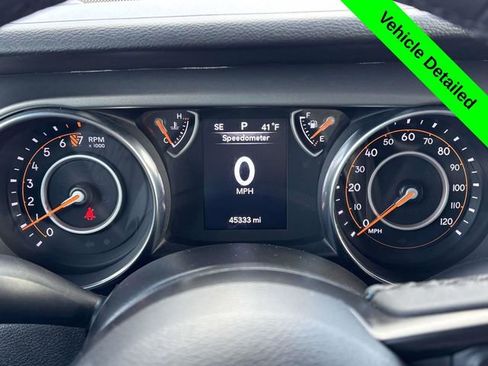 Used 2023 Jeep Gladiator Sport image 22