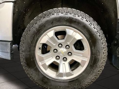 Used 2018 Chevrolet Silverado 1500 LT w/ All Star Edition AWD/4WD image 9