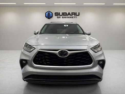 Used 2020 Toyota Highlander XLE image 8