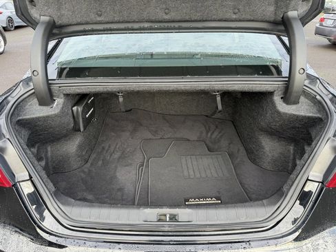 Used 2018 Nissan Maxima SR w/ Midnight Edition image 12