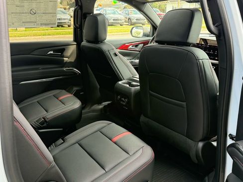 New 2026 Chevrolet Traverse RS w/ LPO, Floor Liner Package image 50
