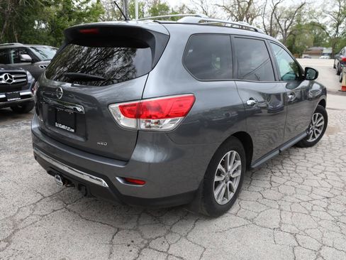 Used 2015 Nissan Pathfinder S AWD/4WD image 6