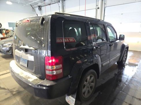 Used 2012 Jeep Liberty Sport image 8