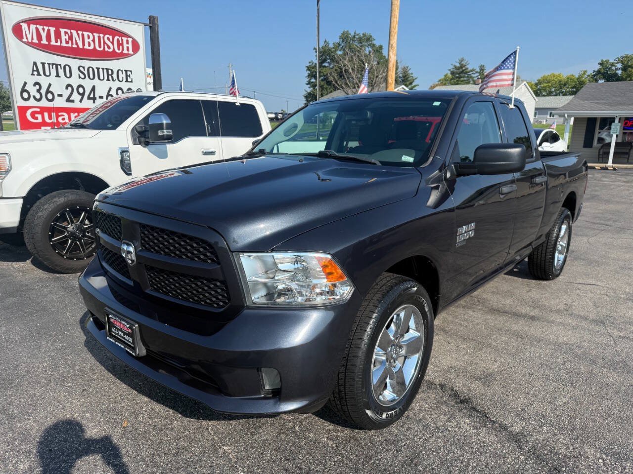Used 2019 RAM 1500 Express w/ Express Value Package AWD/4WD image 2