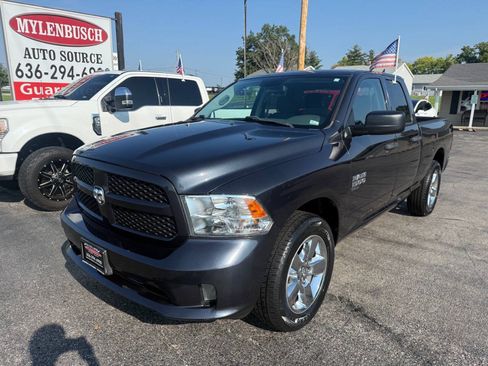 Used 2019 RAM 1500 Express w/ Express Value Package AWD/4WD image 2