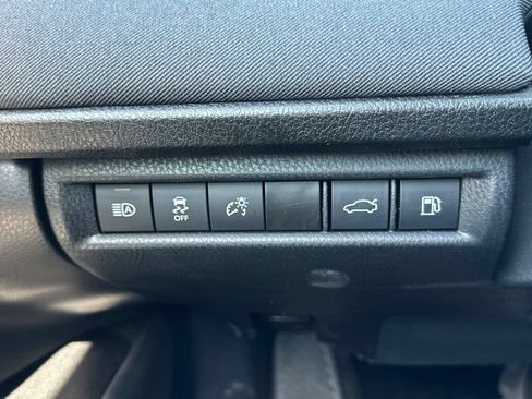 Used 2025 Toyota Camry LE FWD image 35