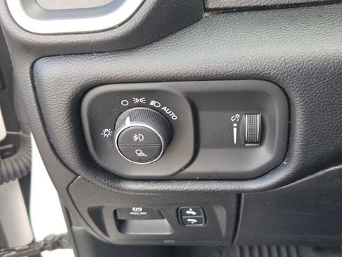 Used 2021 RAM 1500 Big Horn AWD/4WD image 25