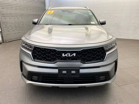 Used 2023 Kia Sorento EX AWD/4WD image 4