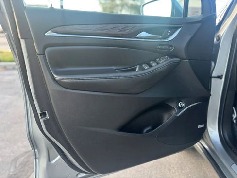 Used 2024 Buick Enclave Avenir w/ Avenir Technology Package image 9