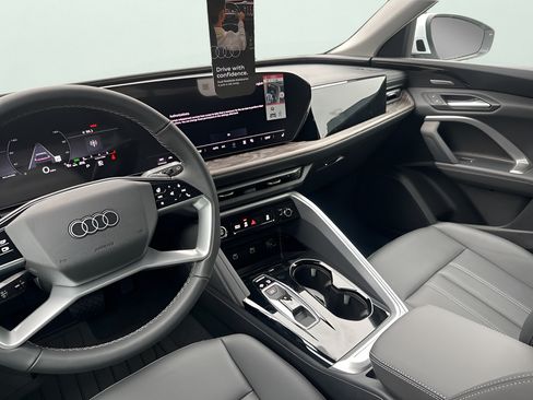 Used 2025 Audi Q5 Premium Plus AWD/4WD image 19